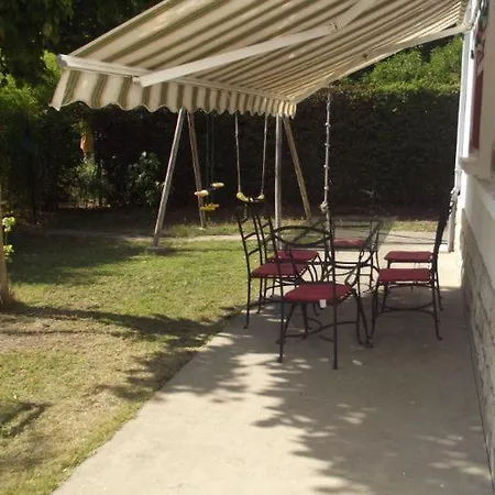 Studio En Rez-de-jardin Dans La Verdure * Aix-en-Provence