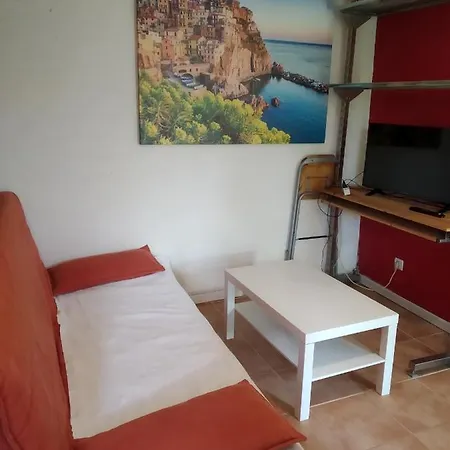Studio En Rez-de-jardin Dans La Verdure *